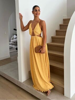SABO Mable Woven Gauze Cut-Out Halter Maxi Dress Vacation Golden Yellow 4